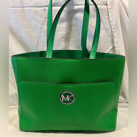 Michael Kors Handbags - Michael Kors Stunning Vibrant Green NWOT Pebbled Leather Tote